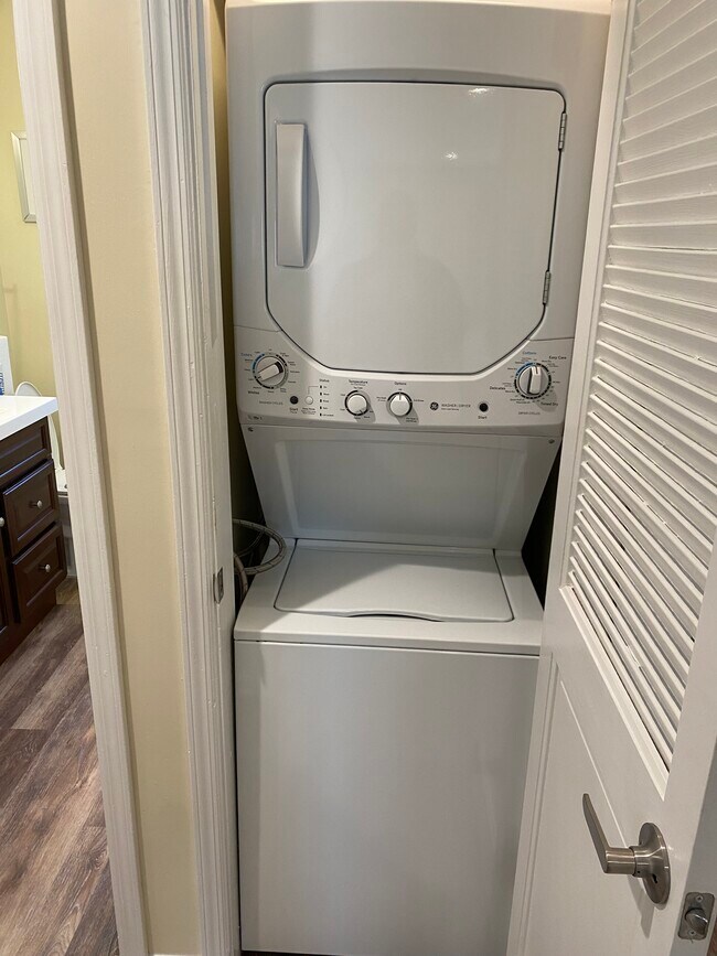 Foto del edificio - 240 Passaic Ave