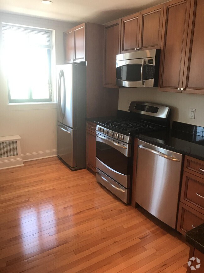 Building Photo - 56 Brattle St