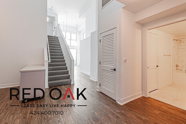 Foto del edificio - 1168 S Barrington Ave