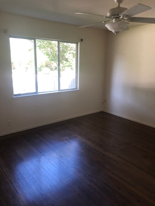 Bedroom - 800 Arbor Rd