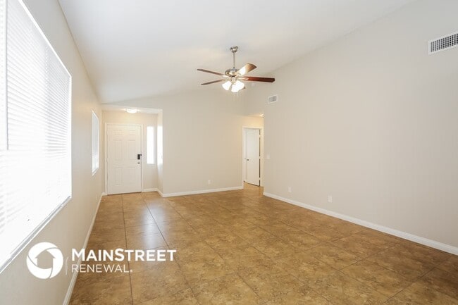 Building Photo - 2025 Havelina St