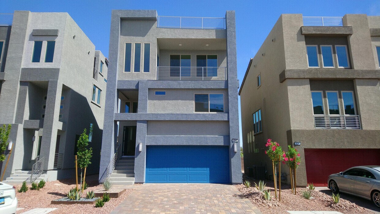 8040 Carpenter Creek Ave, Las Vegas, NV 89113 House Rental in Las