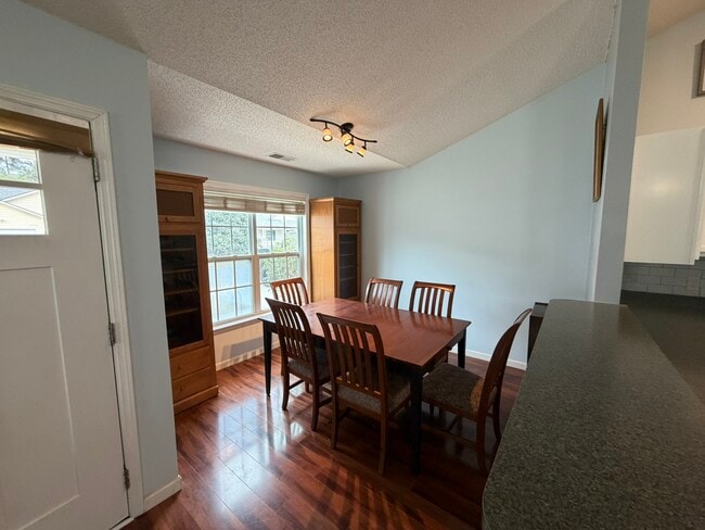 Building Photo - 7 W Morningside Dr