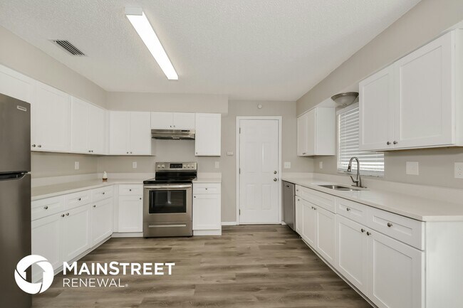 Foto del edificio - 4715 Almanza Ave