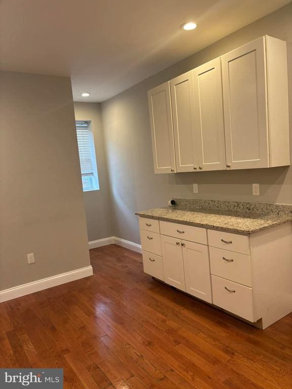 Building Photo - 411 Robert St