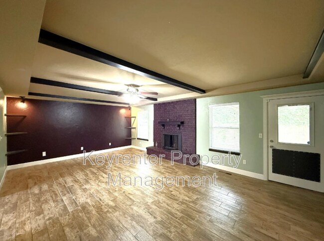 Foto del edificio - 5324 Eden Dr