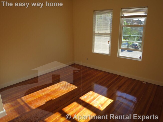 Foto del edificio - 21-23 Weitz St Unit #2