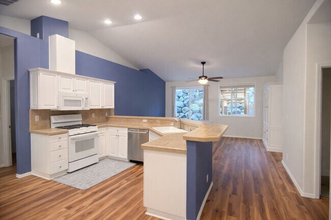 Foto del edificio - 5447 N St