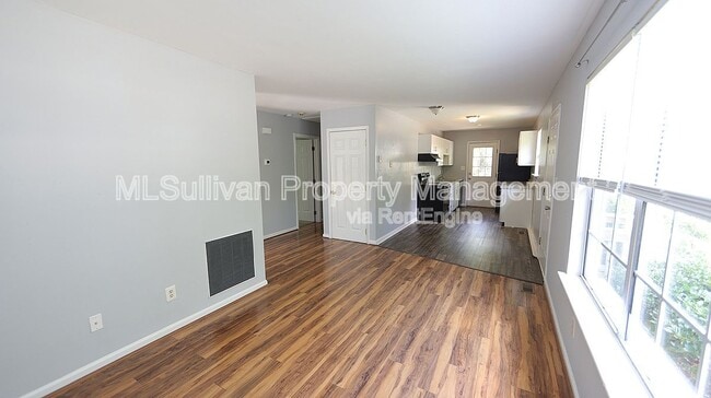 Building Photo - 2107 Collier Rd