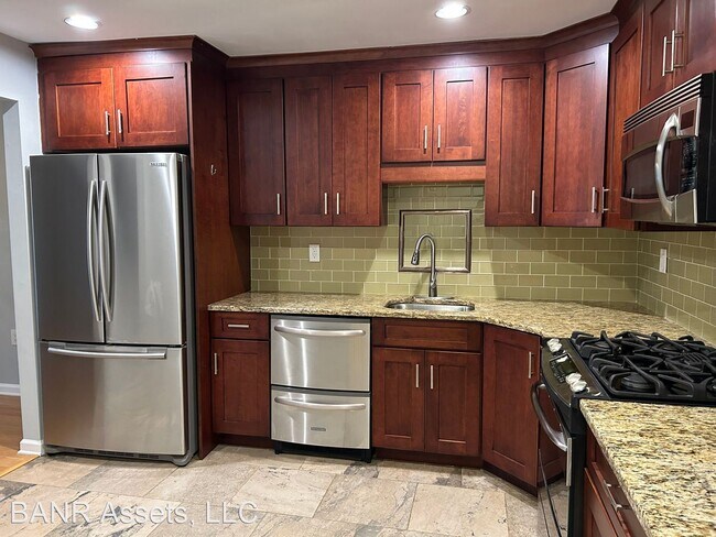 Building Photo - 3 br, 2.5 bath House - 53 Thorne Lane