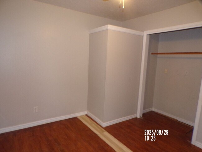 Foto del edificio - 1424 NW Logan Ave