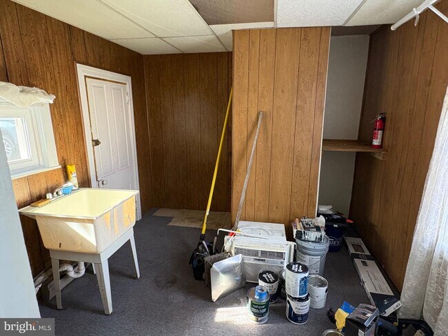 Foto del edificio - 50 E North St