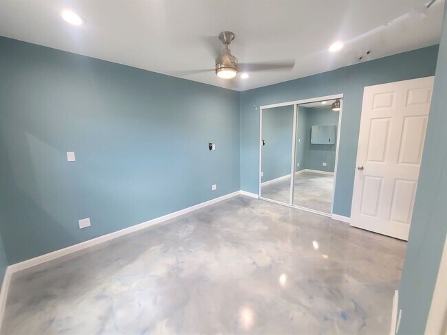 Foto del edificio - Beautifully remodeled!  3/2/2 Kahaluu cul de sac