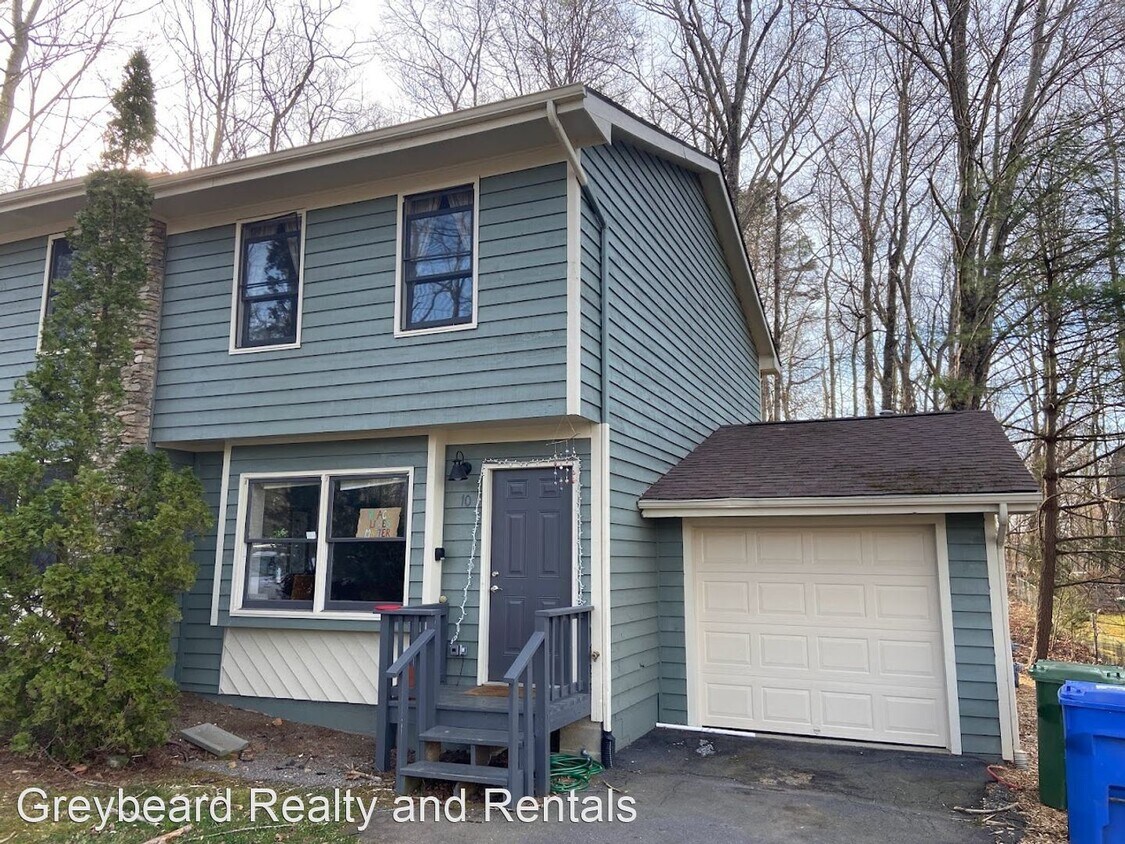 10 Azalea Rd, Arden, NC 28704 House Rental in Arden, NC