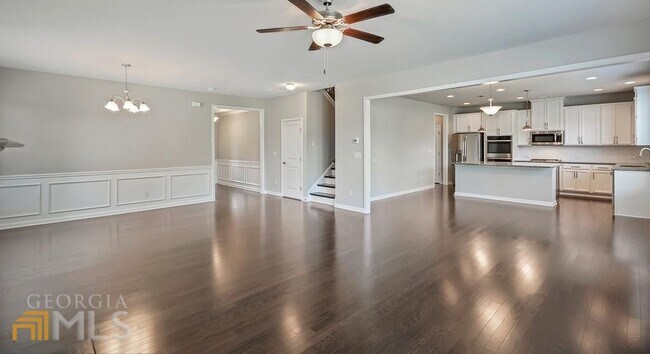 Foto del edificio - 5830 Settlers Path Ln