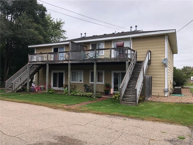 Building Photo - 1220 3rd Ave W