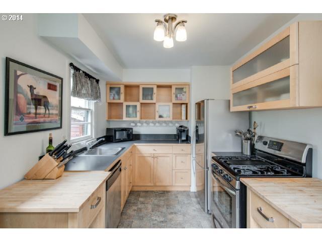 Cocina - 54 NE Graham St