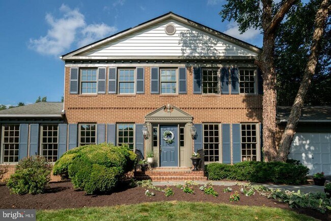 Foto del edificio - 1197 Meadow Green Ln