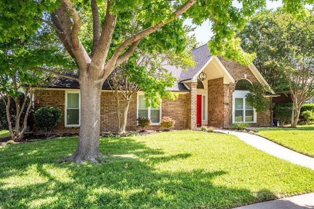 Building Photo - 1317 Royal Palm Ln