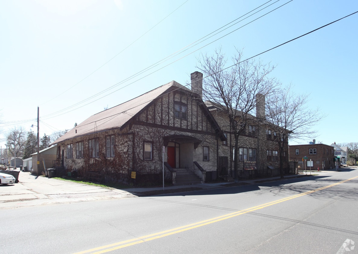 Building Photo - 759 Pierce St NE