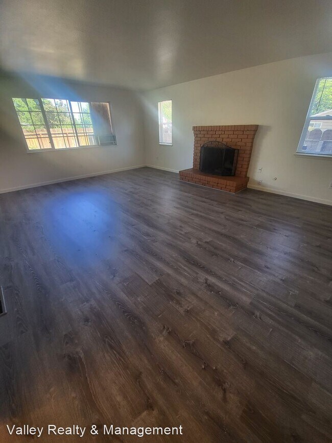 Foto del edificio - 3 br, 2 bath House - 726 Sonoma