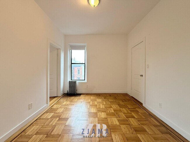 Building Photo - Degraw Street