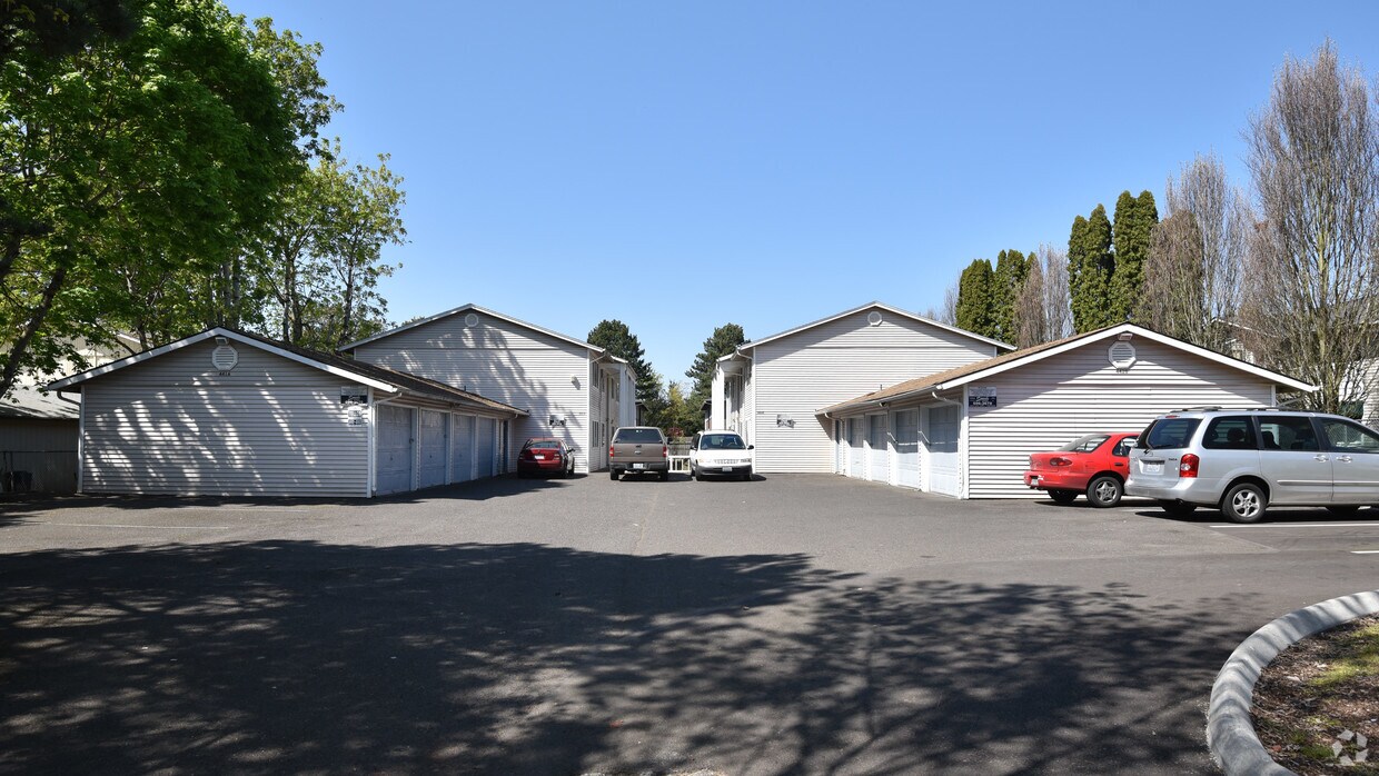 Building Photo - Gibbons Apartments