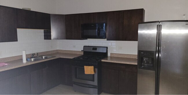 Foto del edificio - 5656 S May St