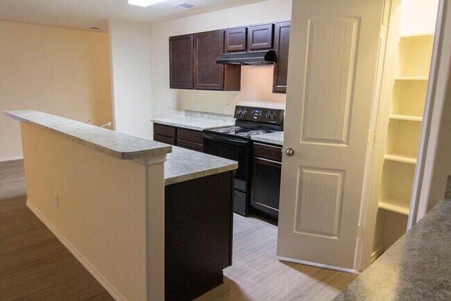 Building Photo - Green Lake Meadow - 10370 Clearwater Way, ...