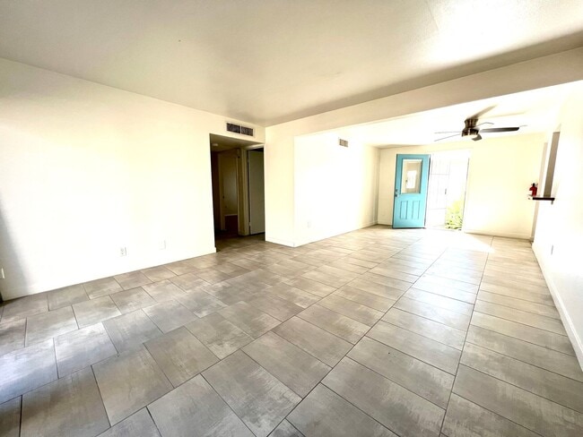 Building Photo - Arcadia-Biltmore area apartment