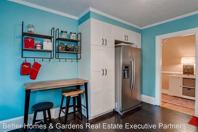 Building Photo - 3 br, 2 bath House - 433 East Avenue