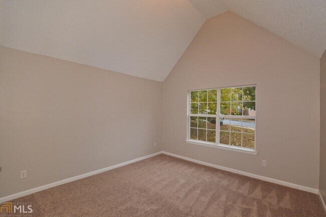 Building Photo - 372 Berkshire Pl