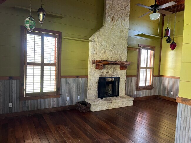 Foto del edificio - 813 W Bluebonnet Dr