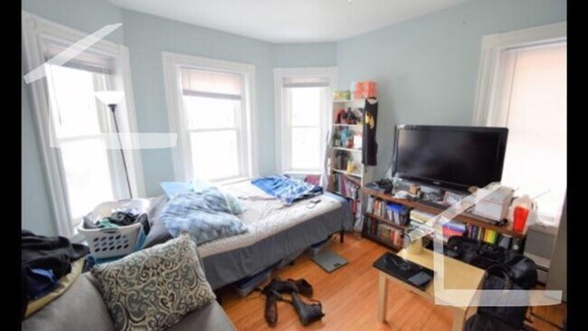 Foto del edificio - New Allston Listing!!