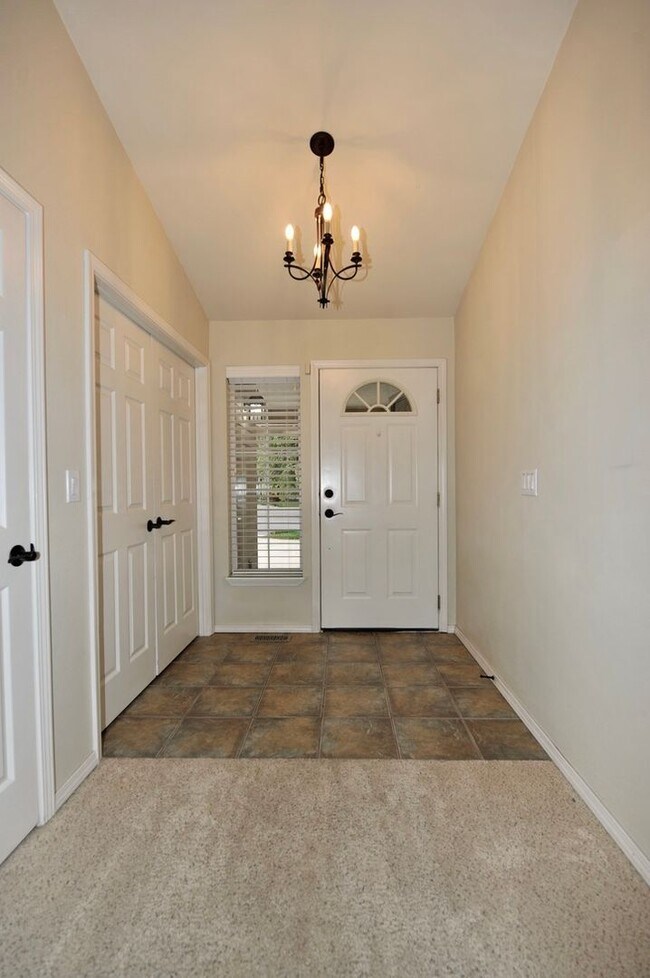 Foto del edificio - Best Hill Meadows Community- 3 bed 2 bath ...