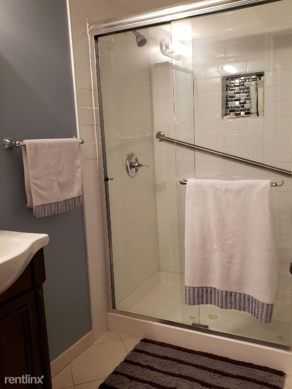 Foto del edificio - 1 br, 1 bath Apartment - 1801 Stonegate ave