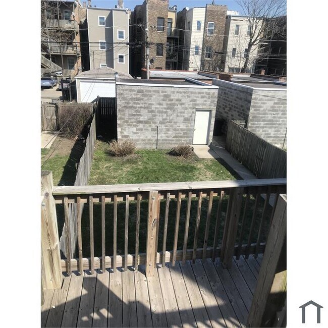 Building Photo - 4733 S Indiana Ave