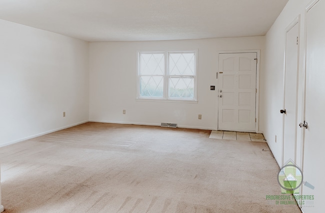 Foto del edificio - 424 Devonwood Ct