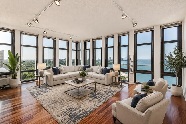 Building Photo - 6700 S South Shore Dr