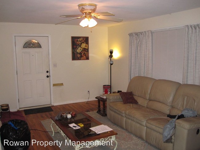 Building Photo - 3 br, 1.5 bath House - 8518 Sleepy Hollow