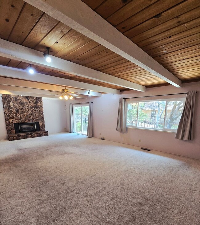 Foto del edificio - Charming 3-bedroom, 2-bath home in Lake Wild Wood