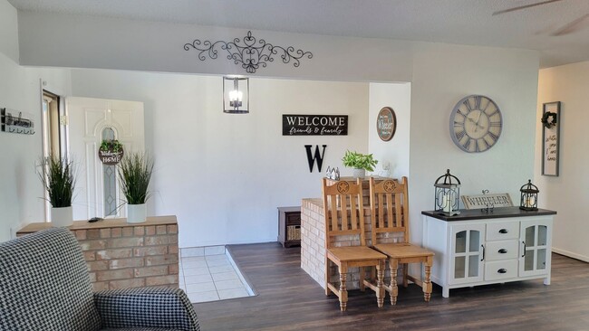 Building Photo - PRE-LEASING THIS--- Charming-Country Livin...