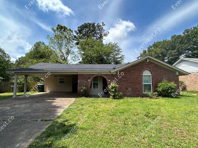 Primary Photo - 1233 Claiborne Dr
