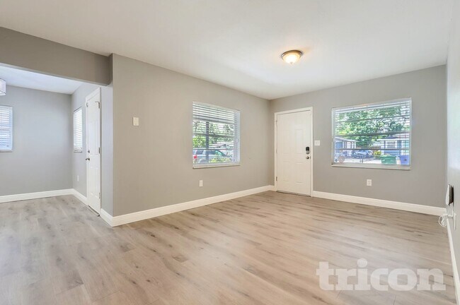 Foto del edificio - 8307 N Elmer St