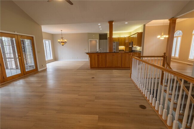 Foto del edificio - 20781 Low Gap Rd