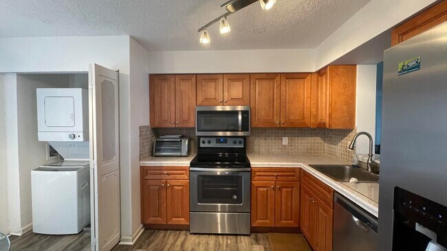 Building Photo - 14575 Bonaire Blvd