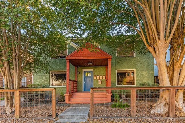 Building Photo - 505 W Polk St