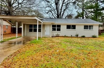 Building Photo - 3602 Belmont St