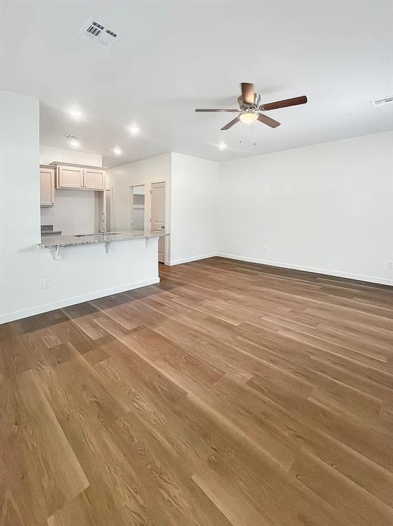 Foto del edificio - 805 SW Summit Ave