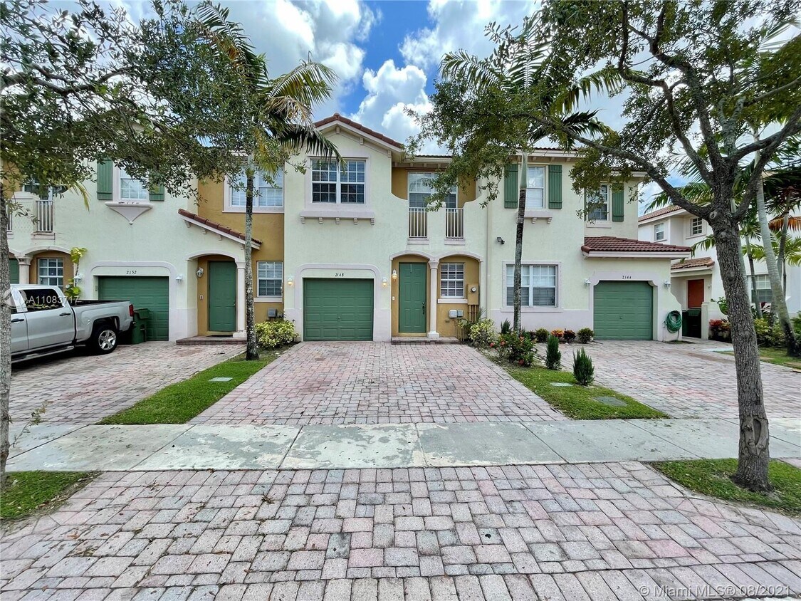 2148 NE 3rd Ct, Homestead, FL 33033 Townhome Rentals in Homestead FL